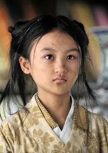 她四岁出道,因《花千骨》被称为"最丑童星",陆子艺如今怎样了?_百度