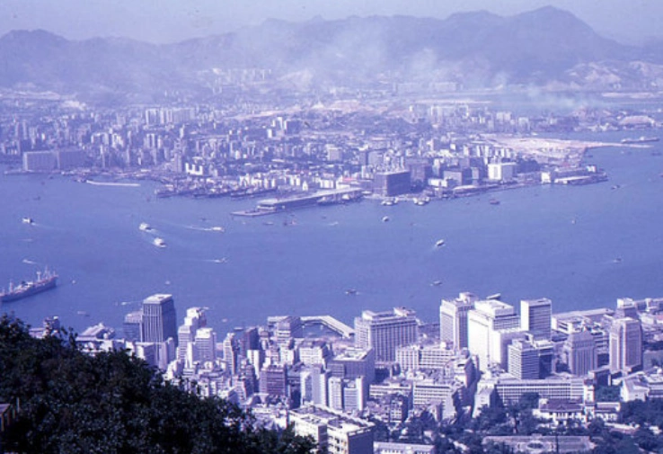 老照片:60年代的香港什么样子?到处都是现代化建筑极其壮观