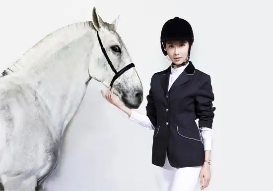 林志玲,马场的时尚风景