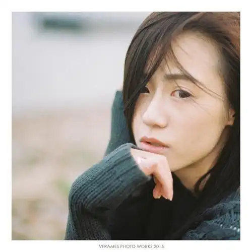 武汉约片# #胶片写真# 摄影 : 秦飞 模特 : 祝静婕