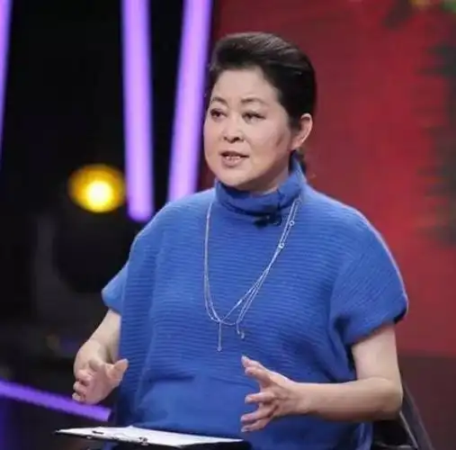 近日,著名女演员倪萍在采访中透露自己的鼻孔外翻相貌改变了.