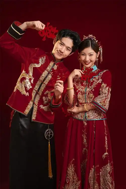 秀禾服-榆林爱拉维尔全球旅拍婚纱摄影-114结婚网