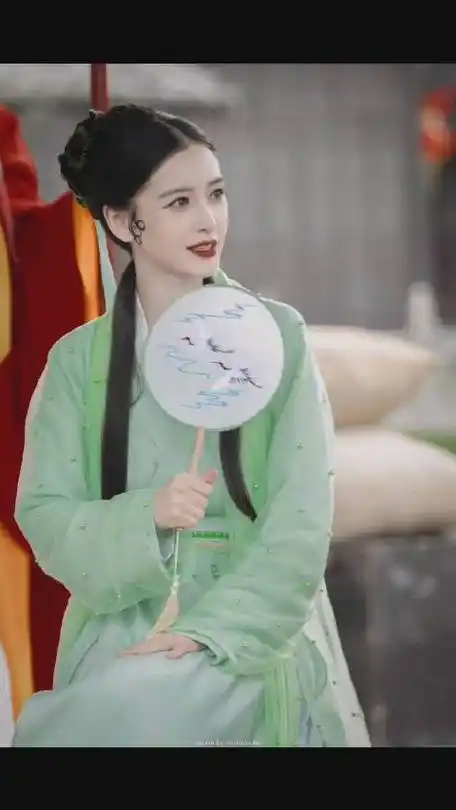 baby超话#angelababy假扮npc#angelababy真的好会玩不过这么漂亮的npc