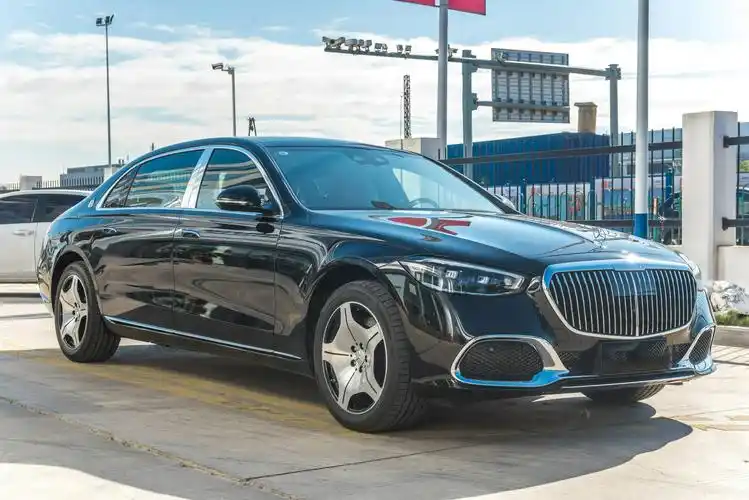 坐标厦门:2021款奔驰迈巴赫s级s 480 4matic黑外棕内实车美拍