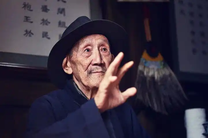 感觉土城古镇现在70元的门票似乎定的高了些影响了这里的游人量浑水