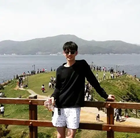 帅的一塌糊涂男生头像堆糖美好生活研究所