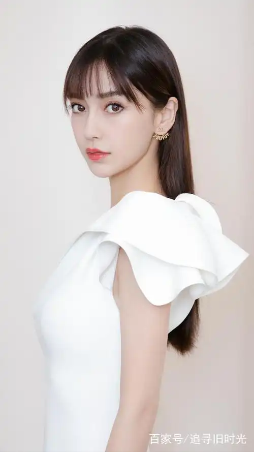 杨颖美图,由内而外散发出的清新自然的气息!