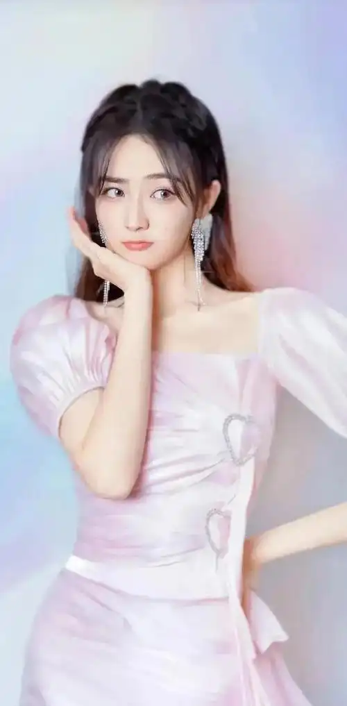 徐璐明星壁纸(46)|腔调|军训|军校|战争法_网易订阅