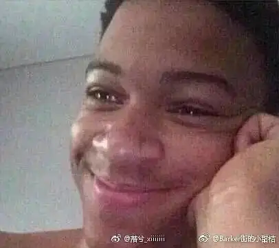 一个黑人微笑的表情包很微笑满足安详的感觉解决了感谢