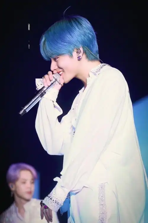 金泰亨蓝发##金泰亨神图