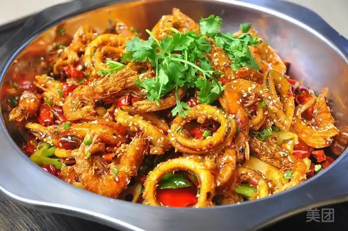 干锅鱿鱼虾图片