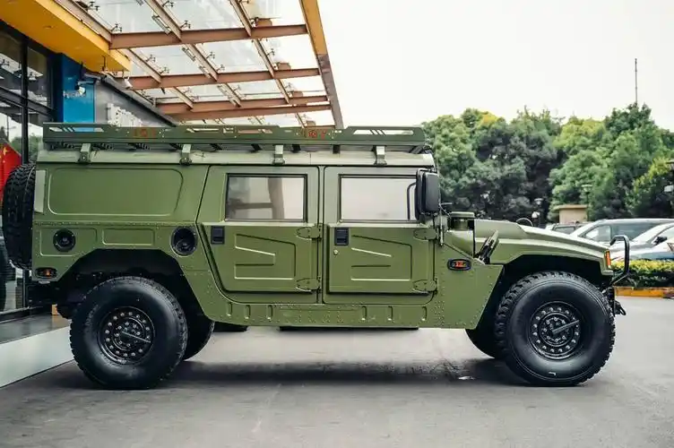 现货国产越野神器东风猛士