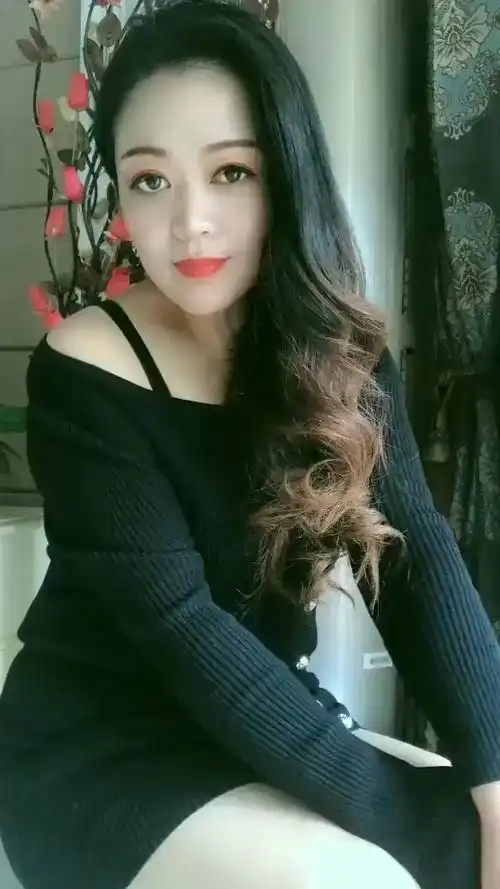 40岁的女人不是豆腐渣,依然时尚有女人味,大家都说美!