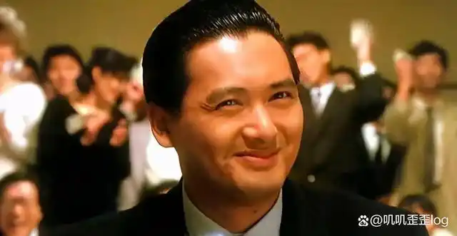 2月2日,有媒体晒出了一组周润发的照片,许久没露面的周润发终于开始