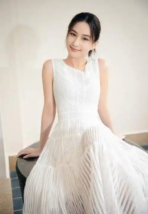 原创窦骁晒女友会计师硕士毕业证何超莲会计师就是帮你管钱的呀