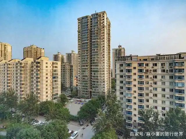 中国有一座亚洲最大住宅区,每天进出60万人,人口比一些国家都多