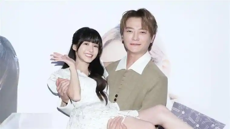 r飞儿乐团吉他手阿沁(黄汉青)的妻子花花(李汶静)也在嫌疑人名单中.