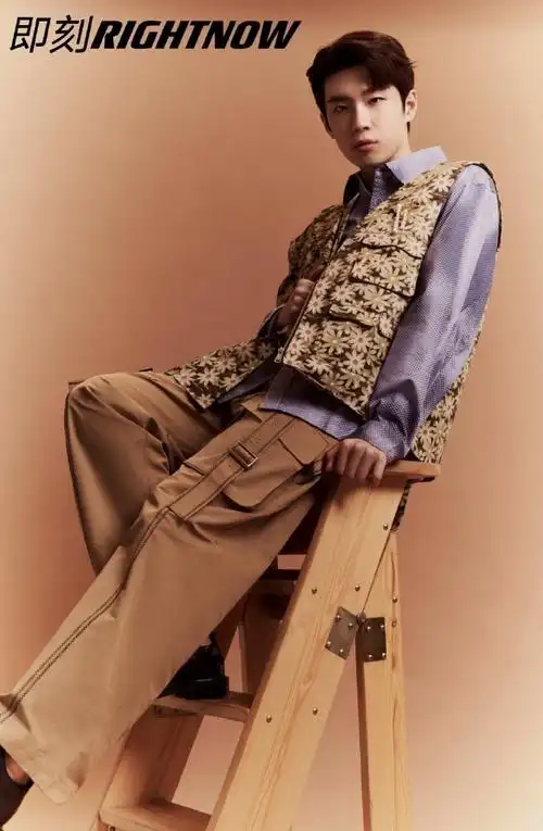 演员,亦是音乐剧演员曹杨他十分拥有观众缘气质,用自己喜欢的方式演绎