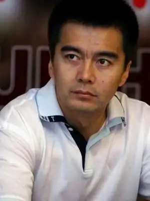 好在这时,张晞来到了他的身边.