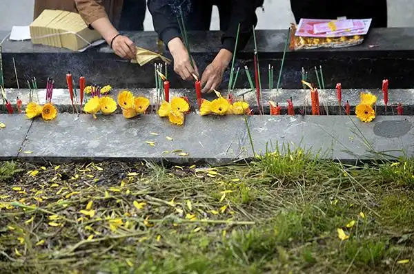 九部门:将整治天价墓,活人墓及炒买炒卖墓穴等问题