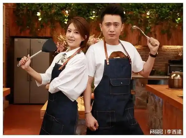 主持人杨帆娶平凡妻子李松奇生下两个女儿日子过得有滋有味