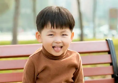 帅气的小男孩发型不用愁西瓜头就很棒 男童西瓜头怎么理按性格来找