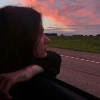 背景图片军人头像女卡通2021属马微信头像招财好运2021属马微信头像