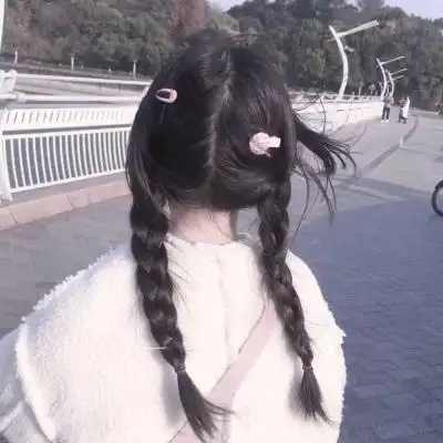江淮可爱双马尾背影真人闺蜜女头可单用