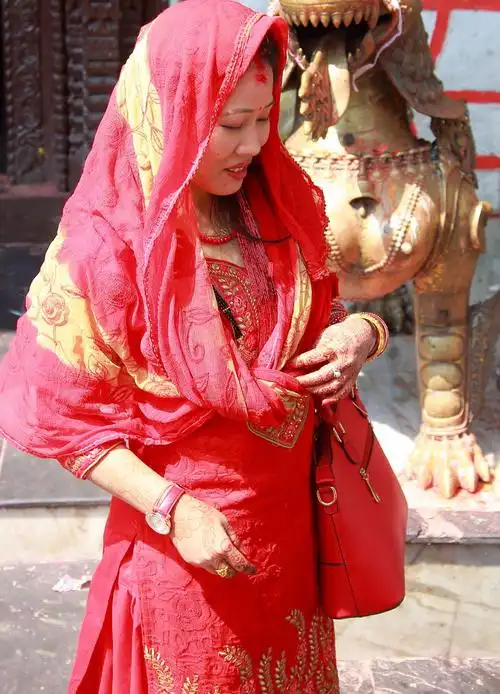 尼泊尔女人—行摄在雪域古国 秦克珍