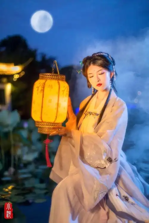 《月下美人》古风夜景人像分享