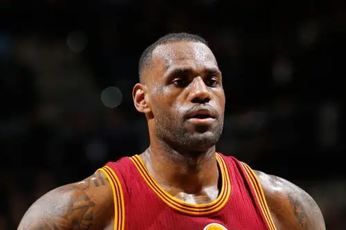 不惧勇士詹姆斯豪言骑士能击败联盟任何球队