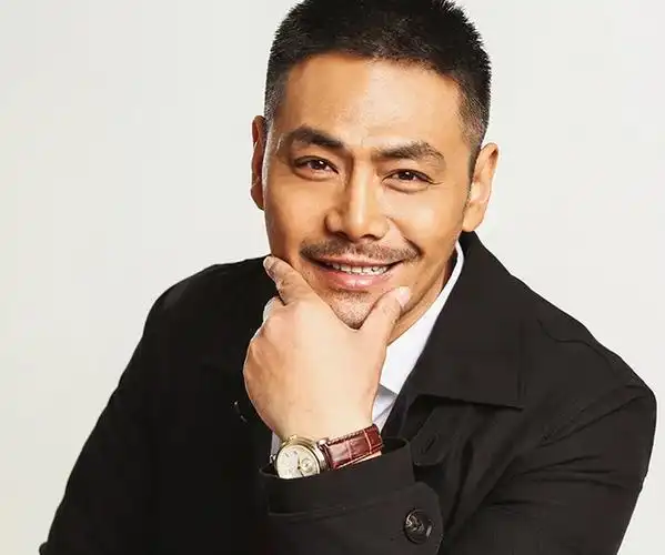 演员邵兵:曾被张纪中踢出剧组,落魄时妻子陪他走出低谷