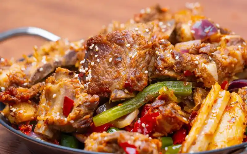 香到骨子里的干锅排骨,就是太费米饭了