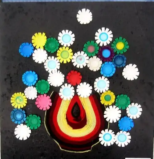 《瓶盖做的小花》彭安琪