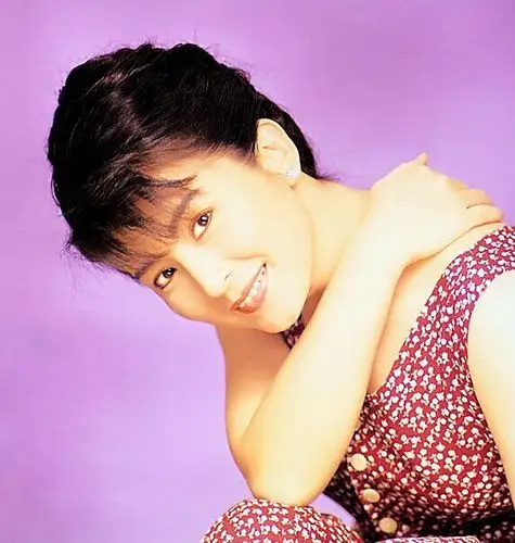 曾经红极一时的台湾歌手,母亲毁其一生,如今身患重病生活不能自理