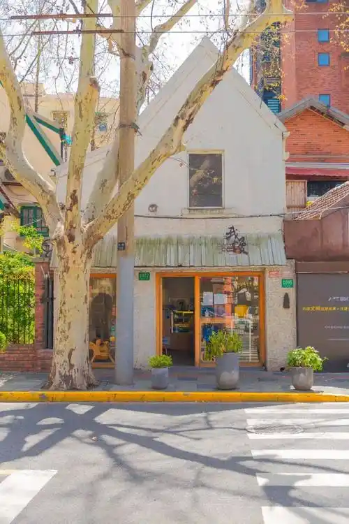 疫情下的愚园路也太有爱了