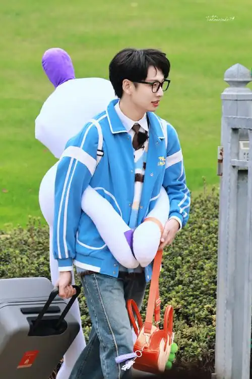 齐思钧跳进地理书的旅行##人间甜豆齐思钧