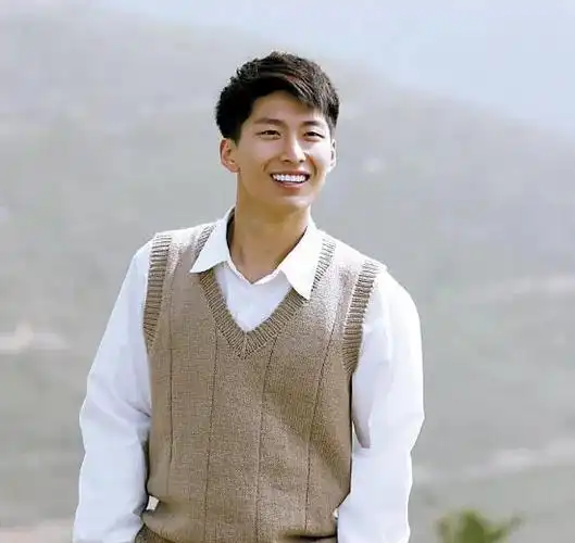 窦骁曾被爆身价10亿,我看不虚!不然也不敢有这么大的手笔!