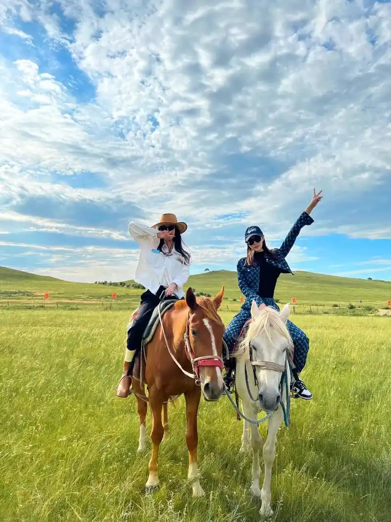 草原 #内蒙古风景 #天蝎座 #治愈系风景  骑马了终于 - 抖音