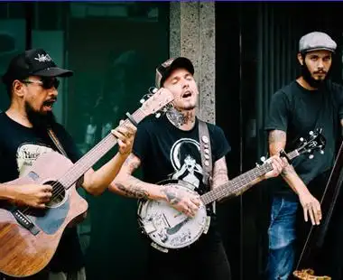 专访瑞士迷幻摇滚乐队 独树一帜的音乐风格