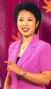 从央视主持人到特型演员黄薇经历了4次转折