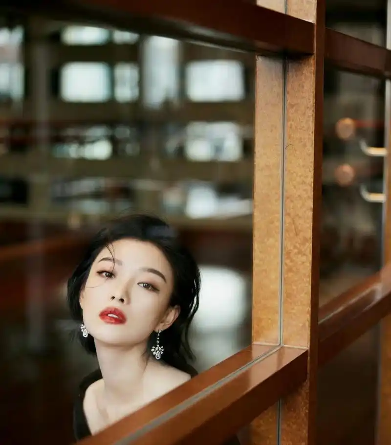 感觉倪妮好适合短发