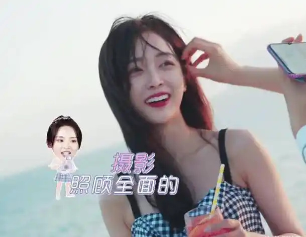 又或者是参加综艺节目的时候,吴宣仪总是会让观众感受到她那从内而外