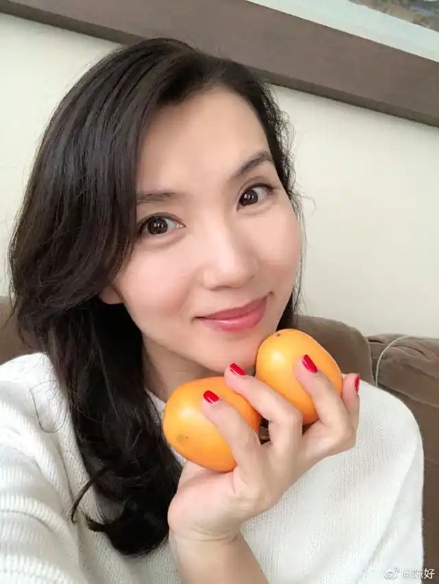 "万人迷"陈好旧日剧照曝光,五官标致笑容清澈,如今已退居二线