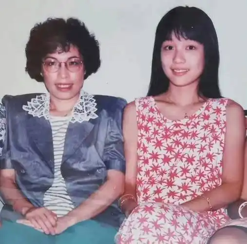 tvb"视后"江美仪年轻时单纯可人,我见犹怜,怎么才51岁就成"实力派"了?