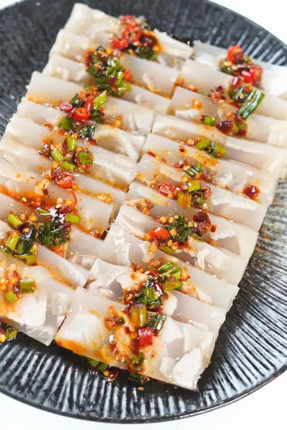 兔子土豆做的凉拌水晶猪皮冻(添加瘦肉版)