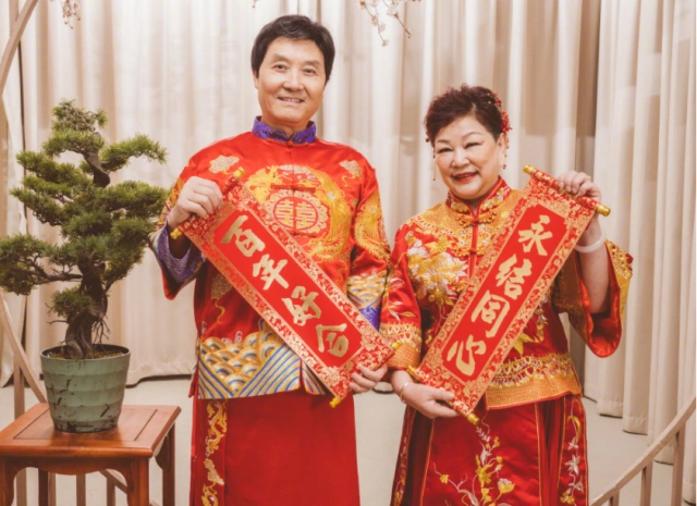 幸福!钱枫甜蜜晒出钻戒和婚纱照,网友纷纷送上祝福:如愿了