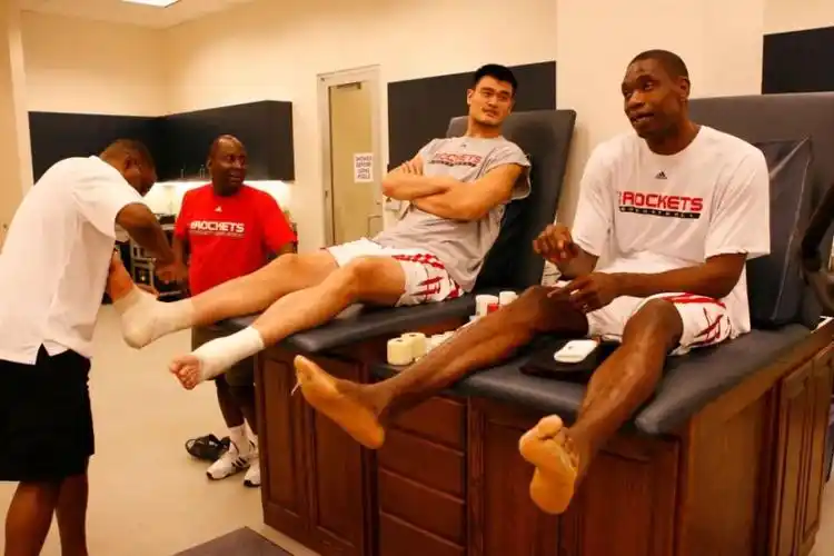 涨知识nba球员的鞋有多大