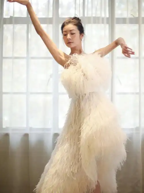 谭元元不愧是芭蕾女皇看完服了