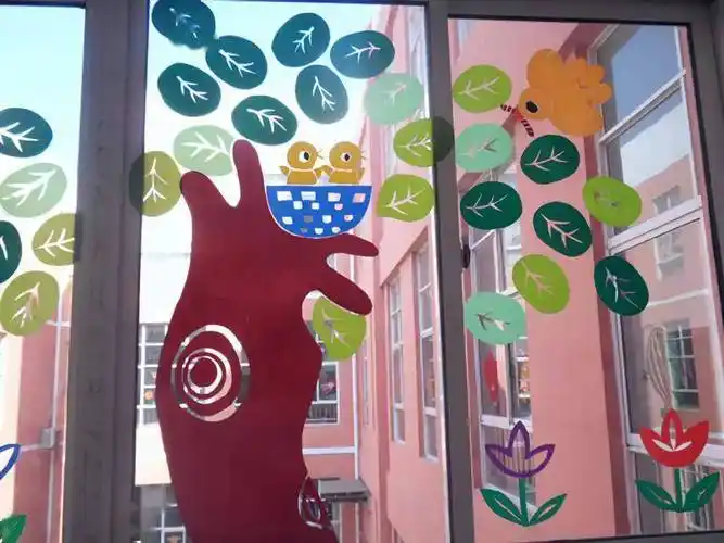 窗户手工装饰 玻璃窗,是孩子创作的"新天地"!